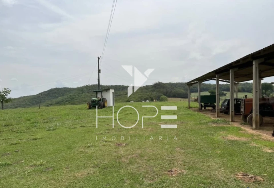 Imagens do imóveis Fazenda 207 Alqueires - Dupla Aptidão - Cana Arrendada - Mineiros GO - 7 km do Asfalto