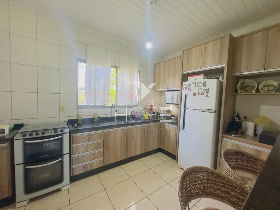 Imagens do imóveis Chácara à venda – 30.000 m² – Patrimônio Regina – Londrina/PR – Piscina e Espaço Gourmet