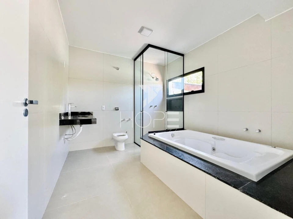 Imagens do imóveis CASA 6 QUARTOS - VENDA OU LOCAÇÃO - 467 m² AREA UTIL - MEDITERRANEO - LONDRINA PR