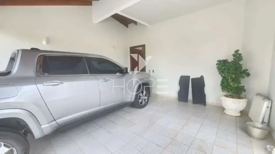 Imagens do imóveis Sobrado para locação com 350 m² - 4 quartos - piscina - próximo à Avenida Maringá - Quebec -Londrina PR