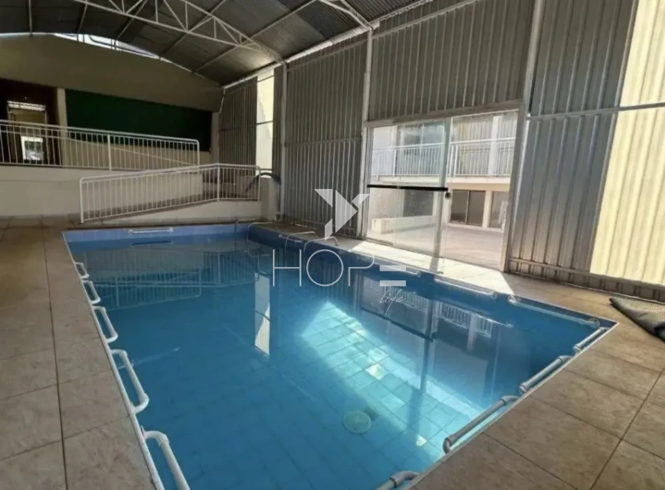 Imagens do imóveis Casa comercial para locação com 500 m² - 12 salas - piscina - quadra esportiva - Centro - Londrina PR