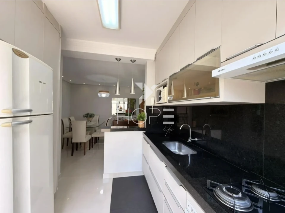 Imagens do imóveis Condomínio Monserrat - casa em condomínio à venda com 224 m² - 3 quartos (1 suíte - 1 demi-suíte) - 2 vagas - Zona Sul - Londrina PR