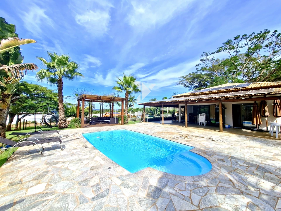 Imagens do imóveis Condomínio Riviera do Poente - chácara à venda com 1.300 m² - 2 quartos - 1 suíte - 4 vagas -  piscina - Alvorada do Sul PR
