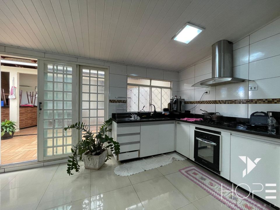 CASA TÉRREA A VENDA - 3 QUARTOS - VILA CASONI - LONDRINA