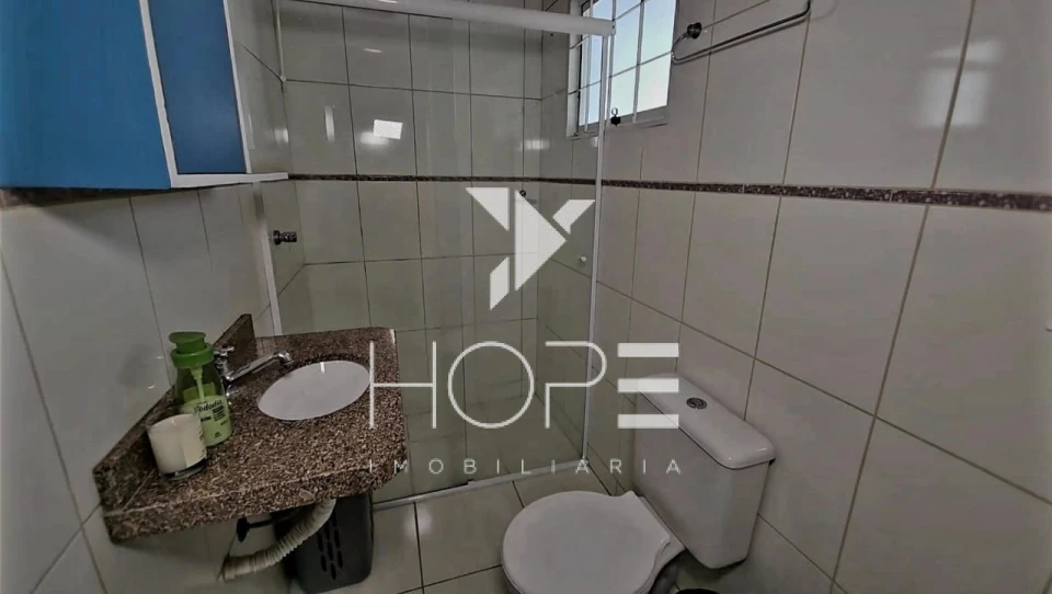 Sobrado à venda na Zona Norte de Londrina – 3 quartos