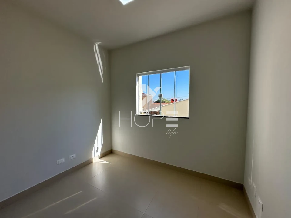 Imagens do imóveis Casa geminada à venda com 3 quartos (1 suíte) no Jardim Bandeirantes – Zona Oeste – Londrina/PR