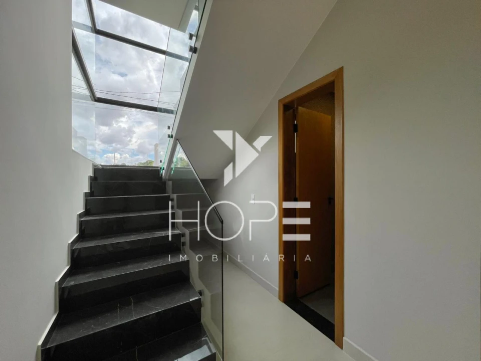 Imagens do imóveis Sobrado à Venda – 3 Suítes - 179m² Internos – Condomínio Heimtal Park – Londrina/PR