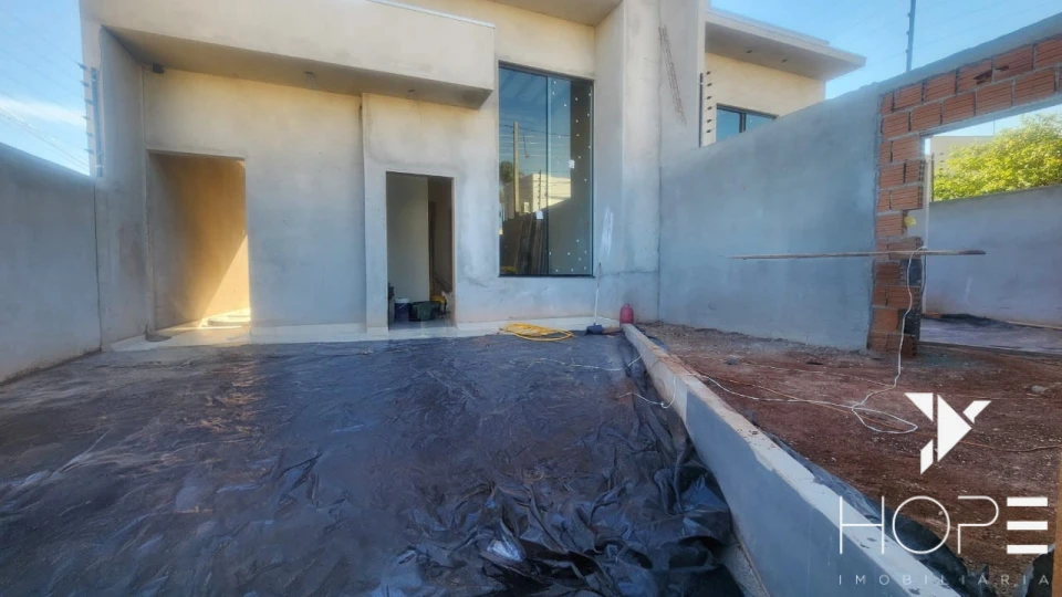 Imagens do imóveis Sobrado à Venda – 3 Quartos (1 Suíte) – 136m² – Dom Pedro I – Londrina