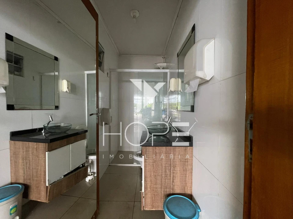 Imagens do imóveis Loja para locação 400m² esquina pé-direito alto – Centro – Londrina