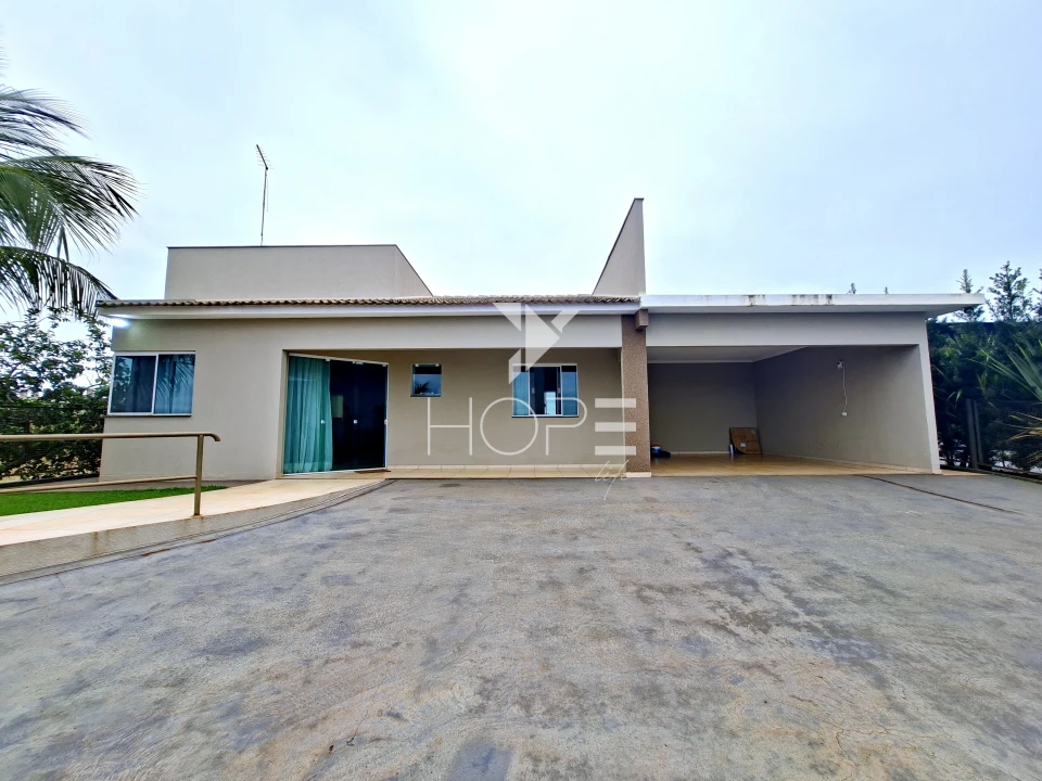 Imagens do imóveis Condomínio Porto das Águas - chácara à venda com 1.460 m² - 3 quartos sendo 1 suíte - piscina com spa - Porecatu PR