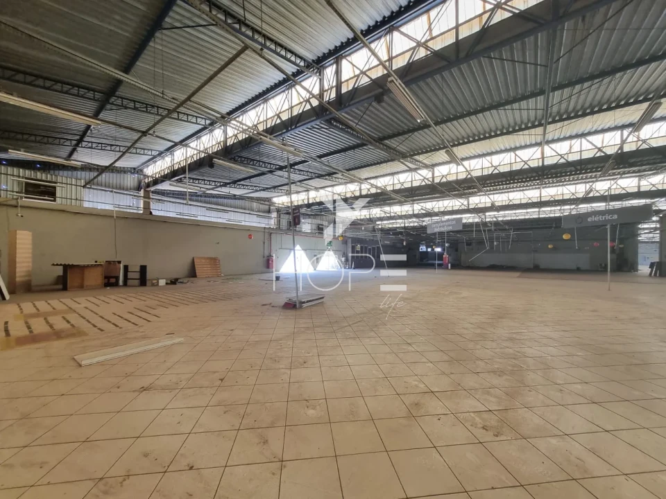 Imagens do imóveis Loja / ponto comercial de grande porte para locação com 6.817m² - Av Tiradentes - Rodocentro - mais de 100 vagas - Londrina PR