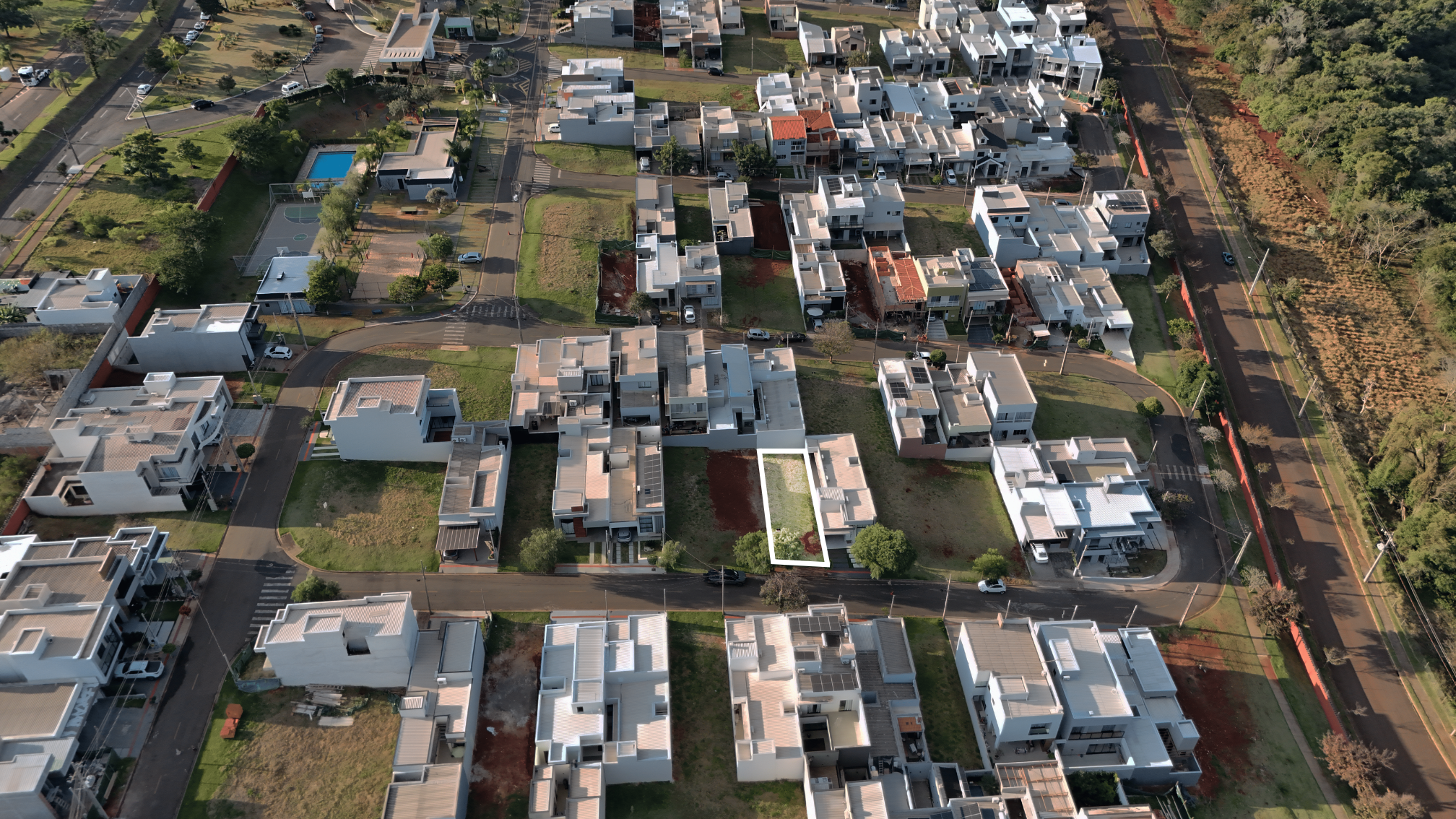 Imagens do imóveis TERRENO DE 150m² EM CONDOMÍNIO - ZONA NORTE LONDRINA