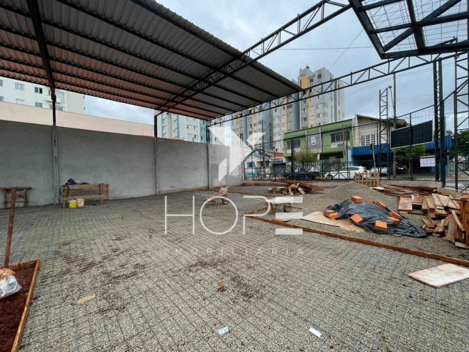 Imagens do imóveis Loja Comercial de Esquina para Locação – Av. JK (Centro) – 345 m² –  Zoneamento ZC-2 – Alto Fluxo e Visibilidade