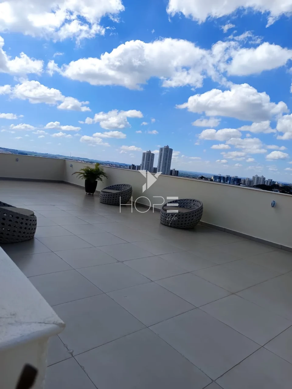 Imagens do imóveis Apartamento Pronto para Morar no Edifício Jardim de Ester – Totalmente Mobiliado em Londrina / PR - Área útil: 56m2 - 1 Vaga de Garagem