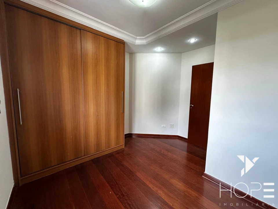Apartamento à venda – 185 m² – Condomínio Bosque Wilmar Berbet – Gleba Fazenda Palhano – Londrina/PR