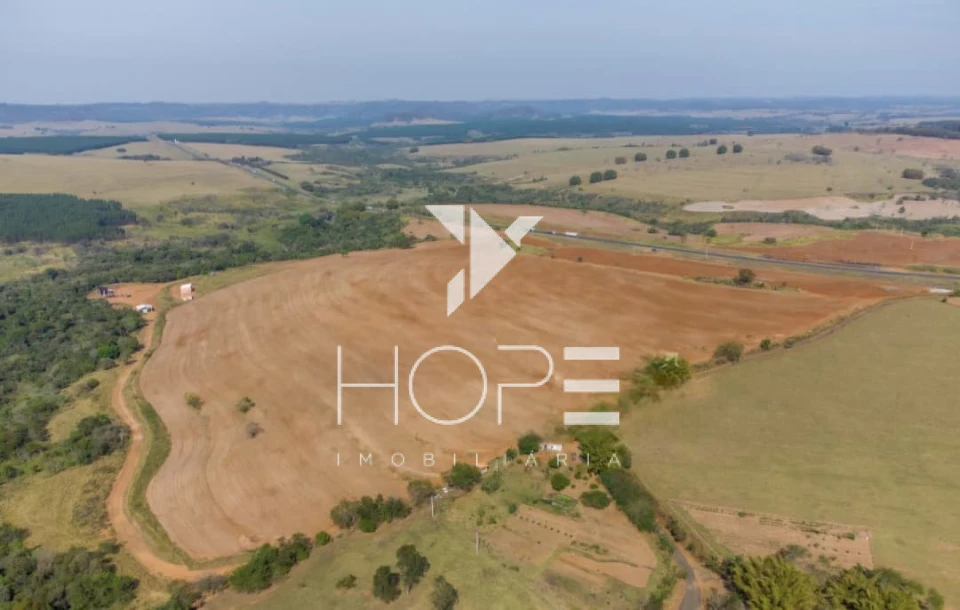 Imagens do imóveis Fazenda à Venda Proximo a Marília/SP – 190 Alqueires – abundante em Agua – Topografia Excelente