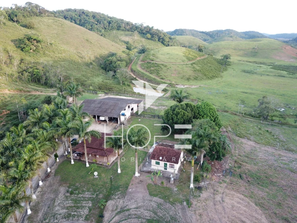 Imagens do imóveis Fazenda Produtiva à Venda na Região de Registro/SP – 174 Alqueires – Estrutura para Pecuária Leiteira – Abundância de Água