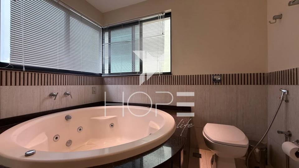 Imagens do imóveis Casa para Locação Sun Lake Residence  – 350 m² privativos – 4 quartos –  Londrina/PR