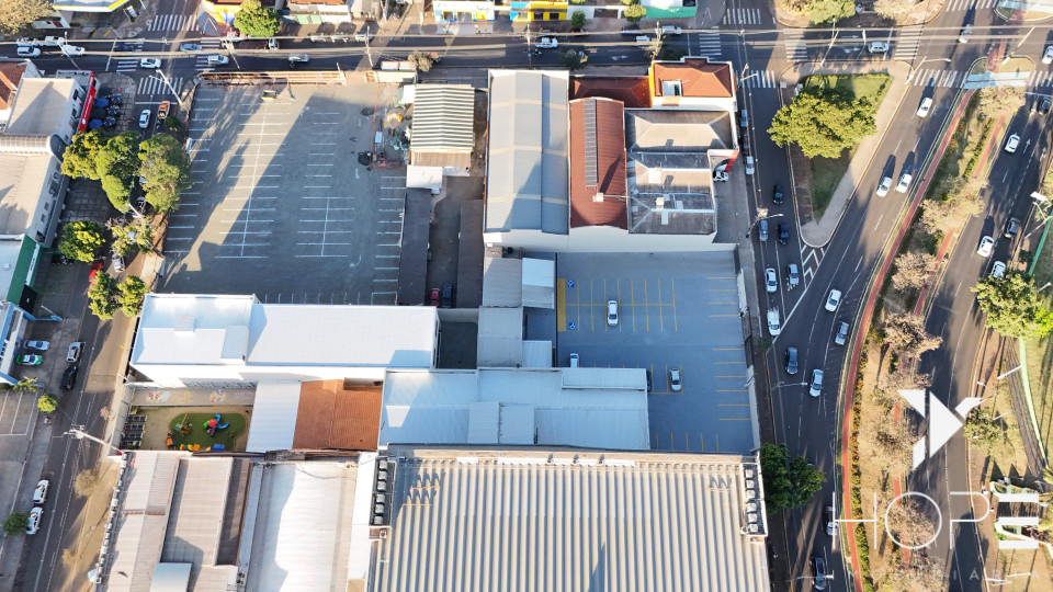 Imagens do imóveis Ponto Comercial de 768,75m² na Av. Duque de Caxias – Oportunidade Única