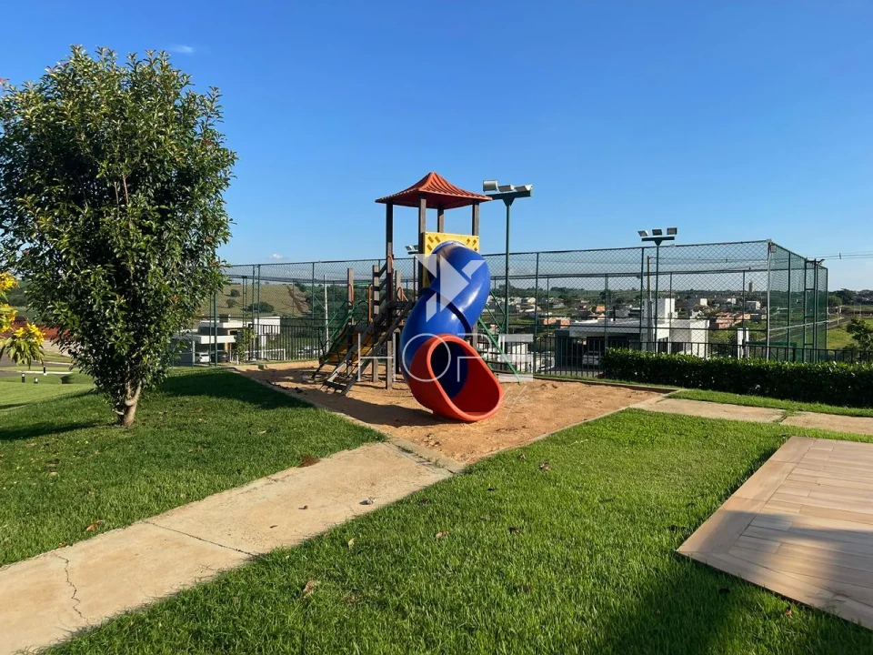 Imagens do imóveis Sobrado com Piscina à Venda - 230m² – 3 Suítes – Condomínio Araguari Tauá – Zona Leste – Londrina/PR