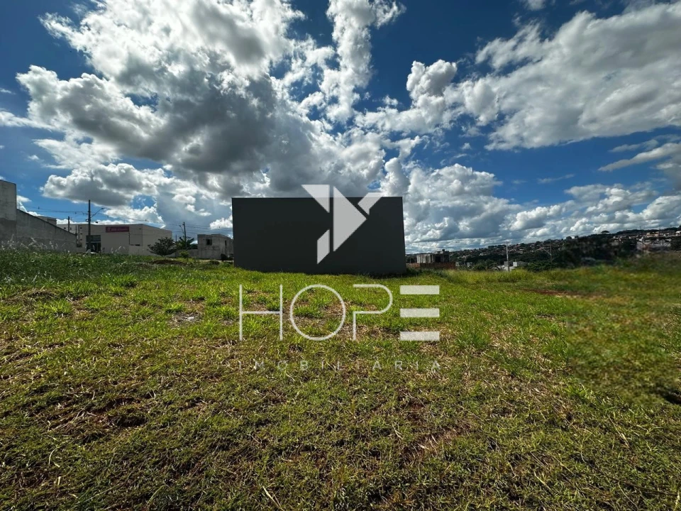 Imagens do imóveis Terreno à venda – 252 m² – Jardim Colinas – Zona Oeste – Londrina/PR