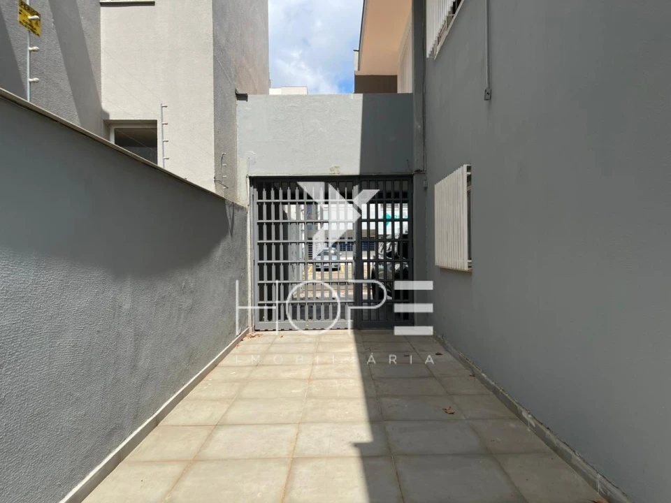 Sobrado Comercial e Residencial para Venda e Locação – 5 Quartos (2 Suítes) – Centro – Londrina/PR 