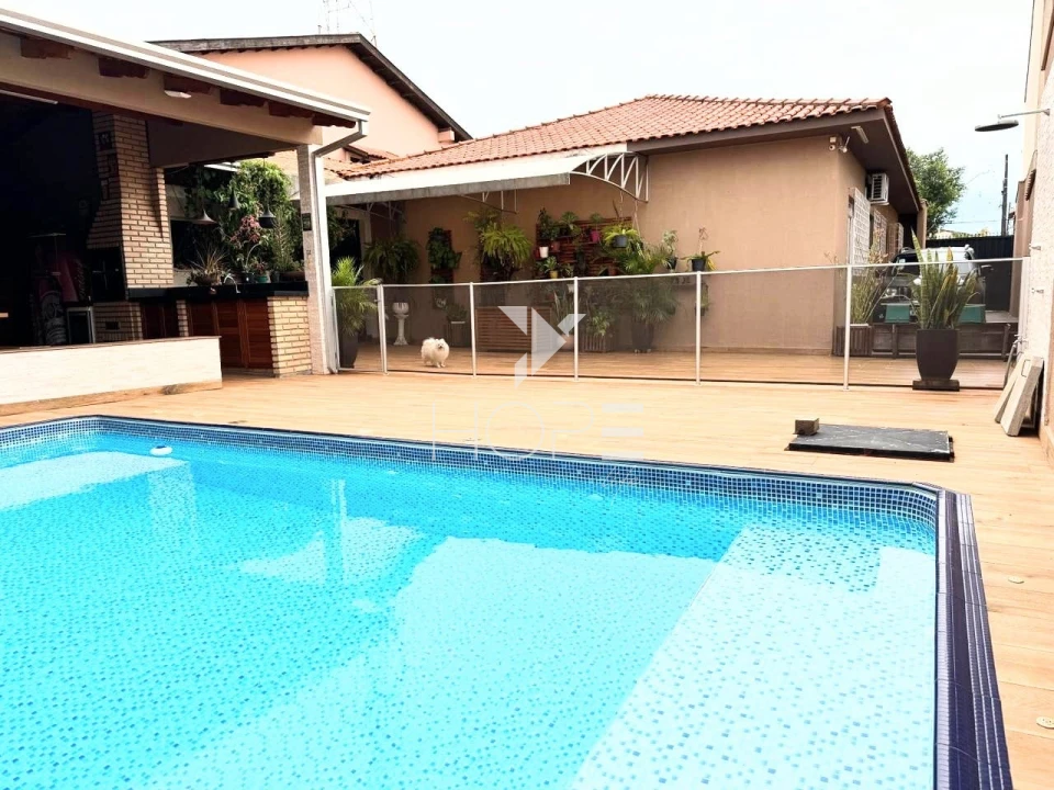 Imagens do imóveis Casa à venda com 400 m² - 3 quartos - suíte - piscina - 4 vagas - Zona Oeste - Jardim Shangri-lá - Londrina PR