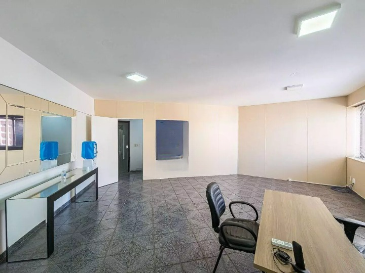 Sala comercial com mobília
