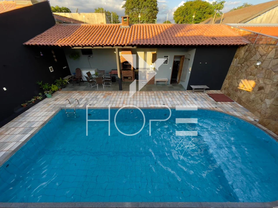 Imagens do imóveis Sobrado com piscina à Venda – 276m² Internos – 5 Quartos – Jardim Silvino – Zona Leste – Cambé/PR