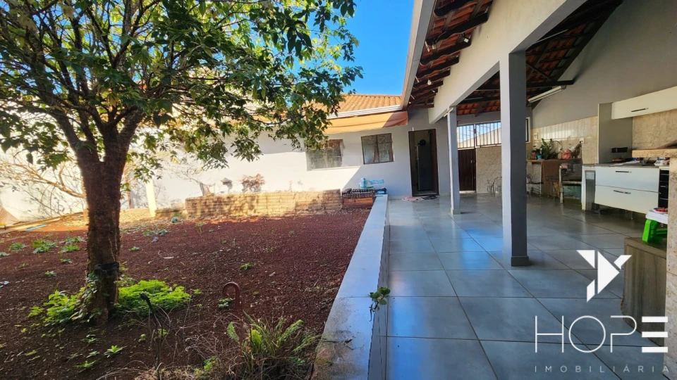 Imagens do imóveis Casa Térrea à Venda – 2 Quartos (1 Suíte) – 170m² – Jardim Califórnia – Londrina