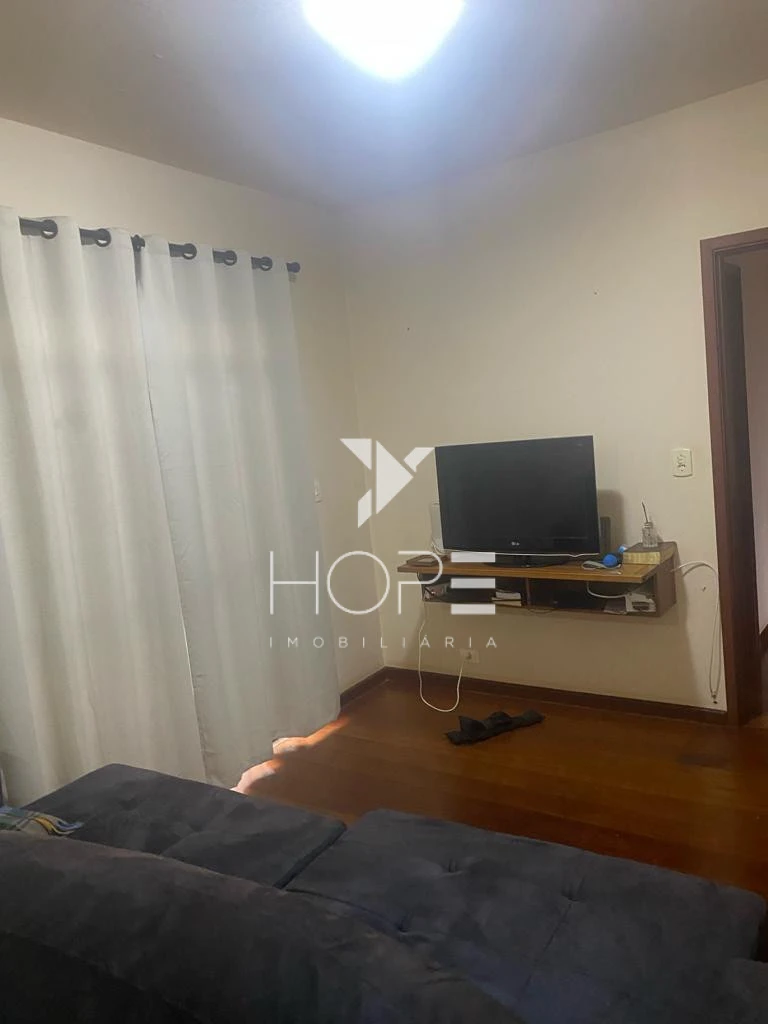 Sobrado à Venda - 6 Quartos – 306 m² de terreno – Portal de Versalhes 2 – Zona Oeste – Londrina/PR