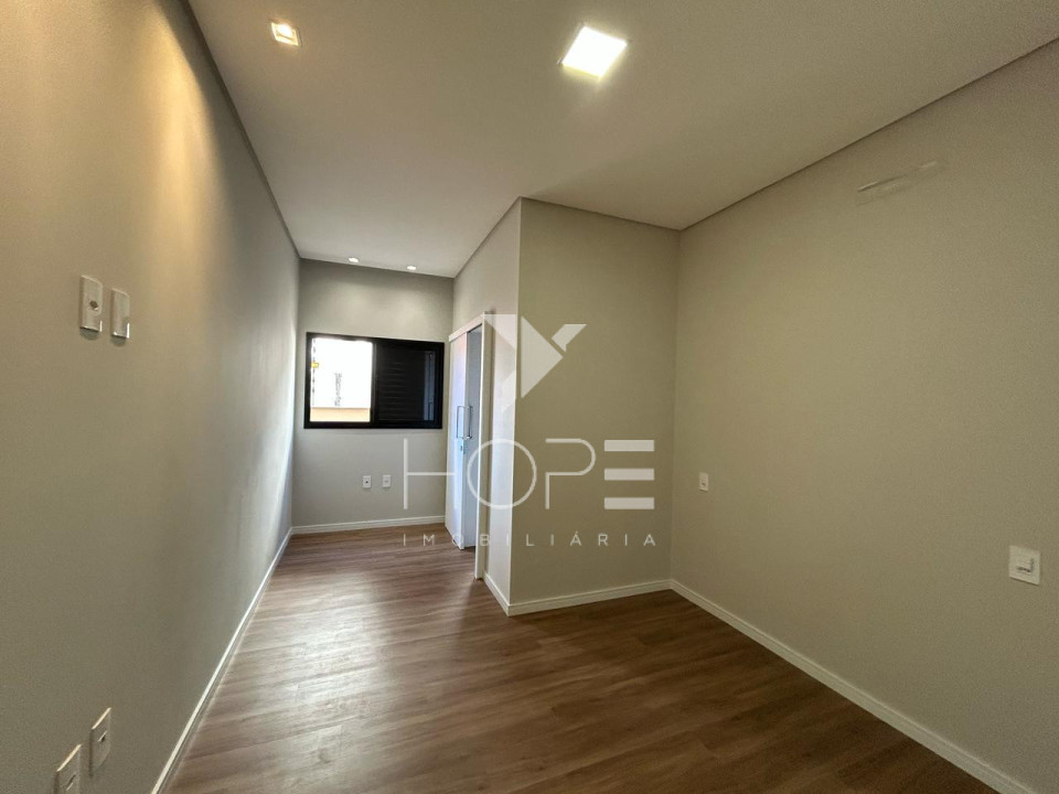 Linda Casa Disponível Para Venda no JD Universitário