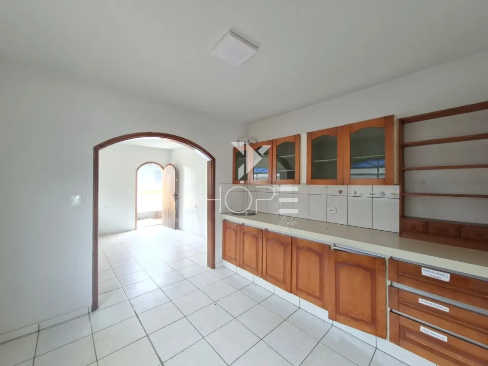Imagens do imóveis Sobrado comercial para locação com 200m² - 6 salas - 6 vagas - Av. Higienópolis - próximo ao Lago Igapó - Londrina PR