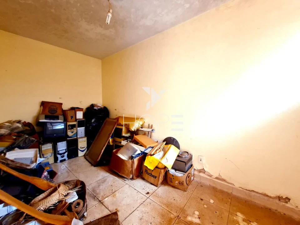 Imagens do imóveis Casa comercial à venda com 438 m² - próxima à Av. Higienópolis e Av. JK - Centro - Londrina PR