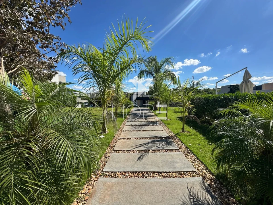 Imagens do imóveis Terreno no Condomínio Aranguá à venda - 262 m² - Parque Tauá – Zona Leste de Londrina/PR