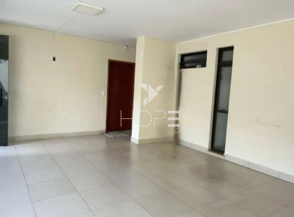 Imagens do imóveis Casa comercial para locação com 500 m² - 12 salas - piscina - quadra esportiva - Centro - Londrina PR
