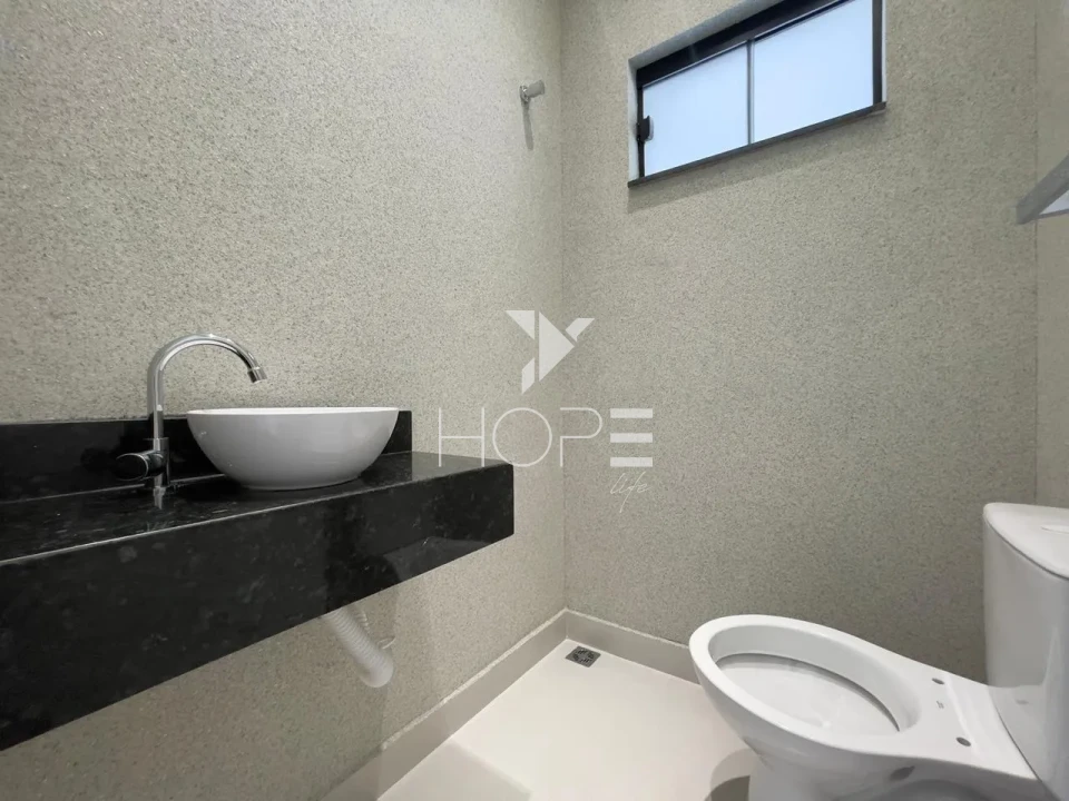 Sobrado em Condomínio à Venda – 105m² Privativos - Morada das Flores (Rosas) – Cambé/PR