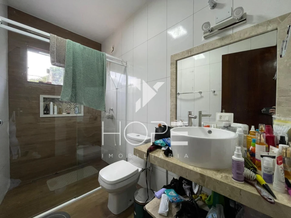 Sobrado à Venda com Energia Solar – 178m² Intern – 4 Quartos (1 Suíte) – Monte Belo – Zona Sul – Londrina/PR