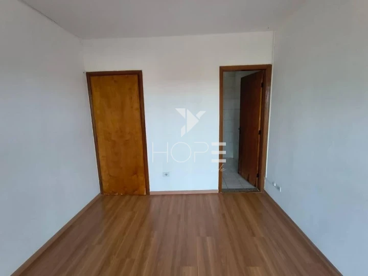Imagens do imóveis Sobrado para Alugar no Sabará I em Londrina – 3 Quartos (1 Suíte) – Próximo à Av. Arthur Thomas - R$ 2.290,00