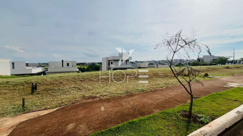 Imagens do imóveis Terreno à venda no Parque Tauá Araguari – 262m² em condomínio fechado na Zona Leste de Londrina
