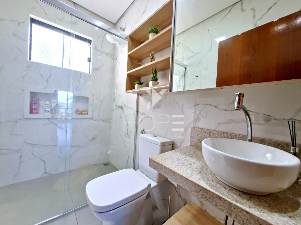 Imagens do imóveis Condomínio Riviera do Poente - chácara à venda com 1.300 m² - 2 quartos - 1 suíte - 4 vagas -  piscina - Alvorada do Sul PR