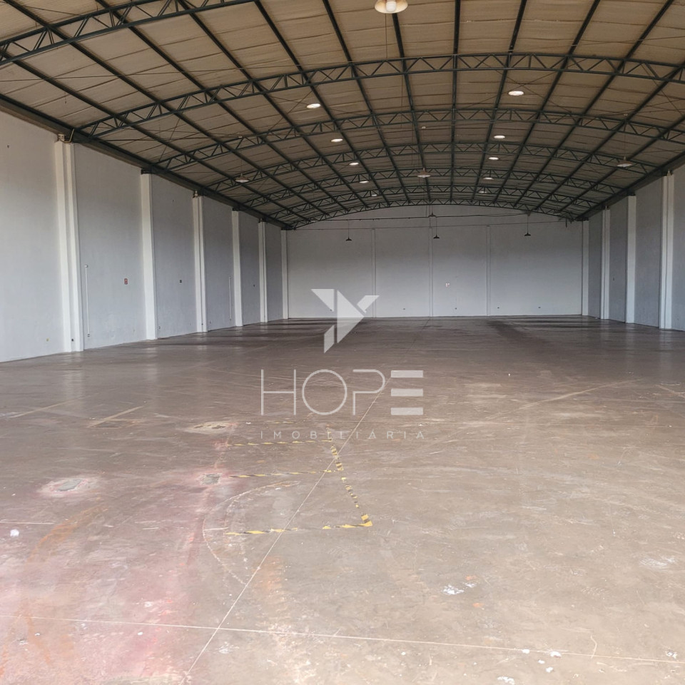 Disponivel para locação excelente barracão com doca