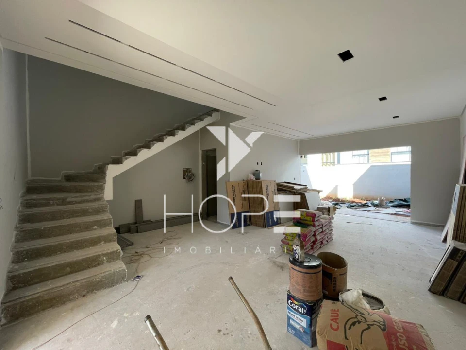 Sobrado em condomínio à venda – 105m² Privativos - Morada das Flores (Rosas) – Cambé/PR