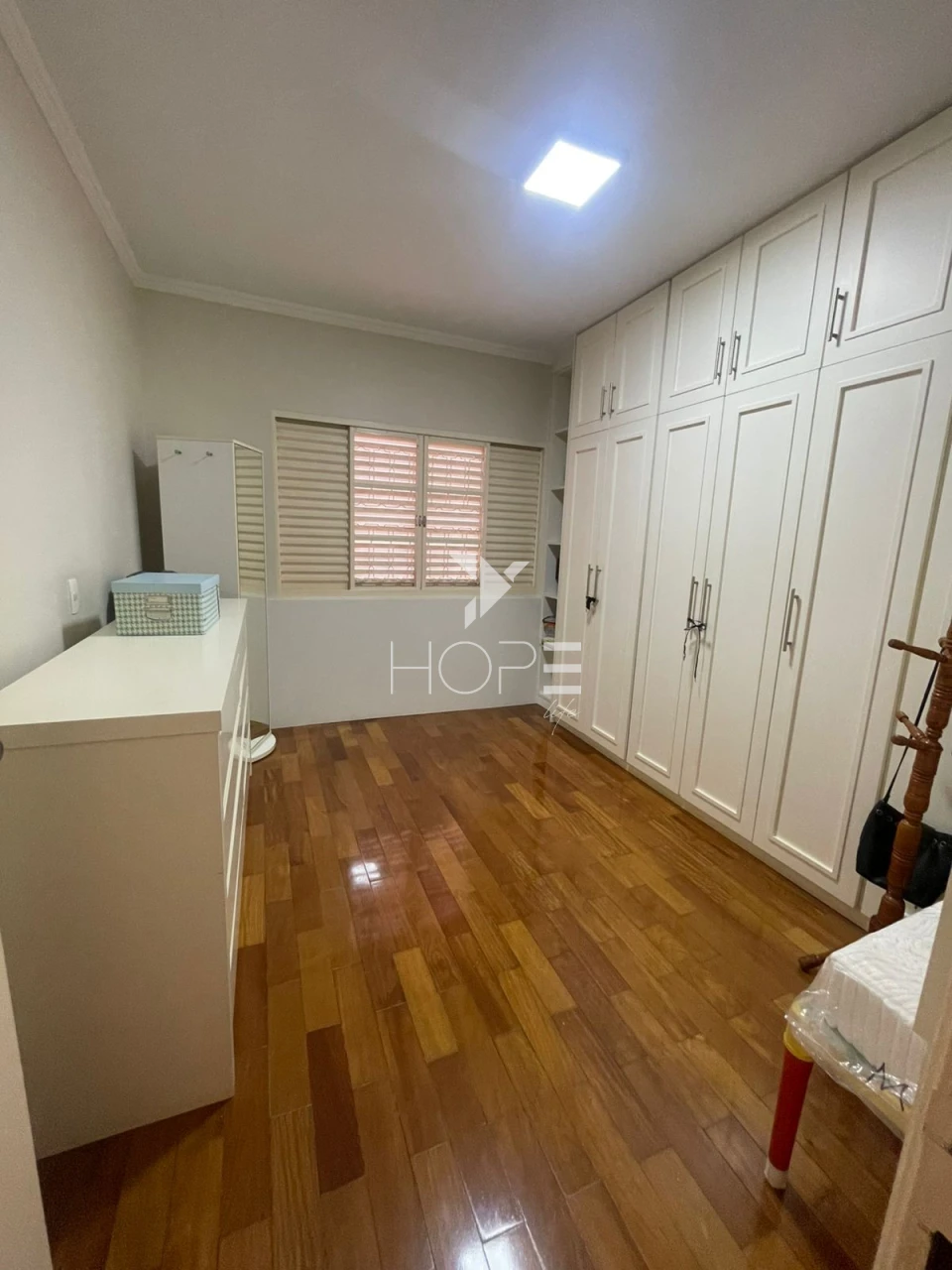 Imagens do imóveis Casa à venda com 192 m² - 4 quartos - 4 banheiros - 3 vagas - Jardim Adriana II - Zona Sul - Londrina/PR