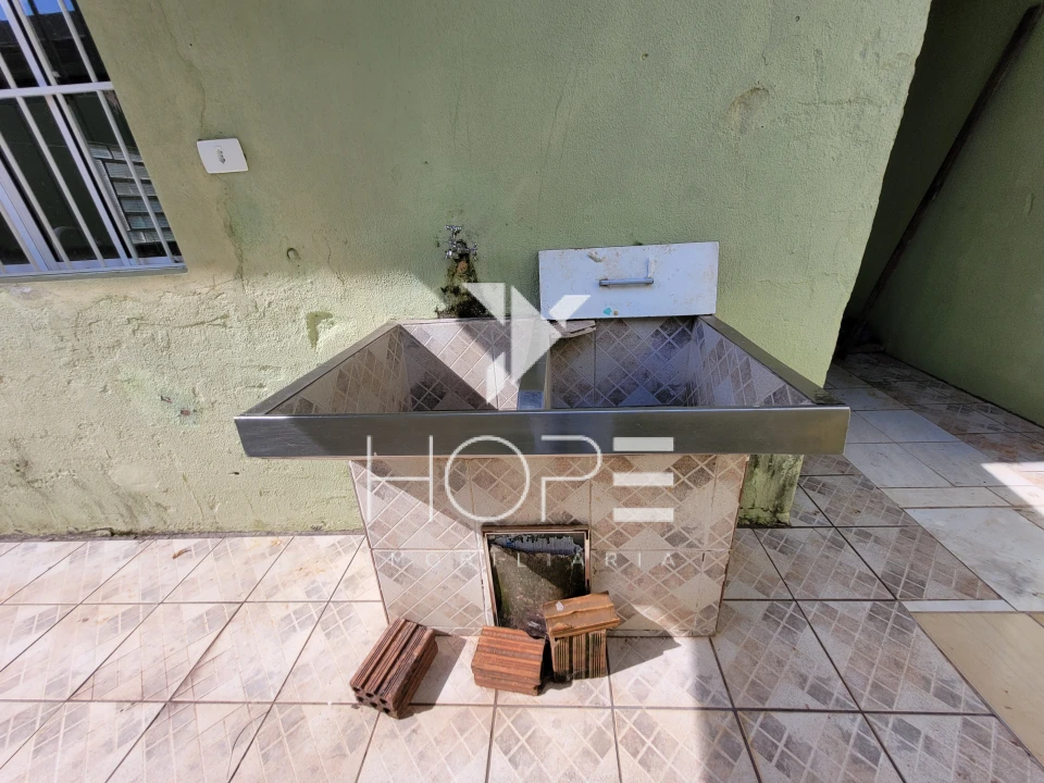 Imagens do imóveis Casa 3 Quartos com Edícula na Zona Oeste de Londrina – Bairro Leonor