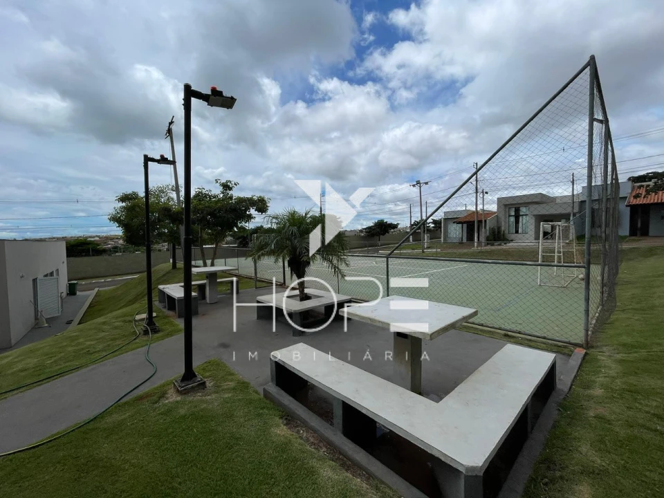 Casa Térrea em Condomínio para Venda e Locação – 3 Quartos(1 Suíte) – Condomínio Royal Norte – Zona Norte – Londrina/PR