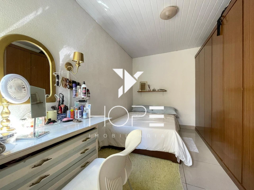 Casa à venda – 4 quartos – Jardim Alvorada – Londrina/PR