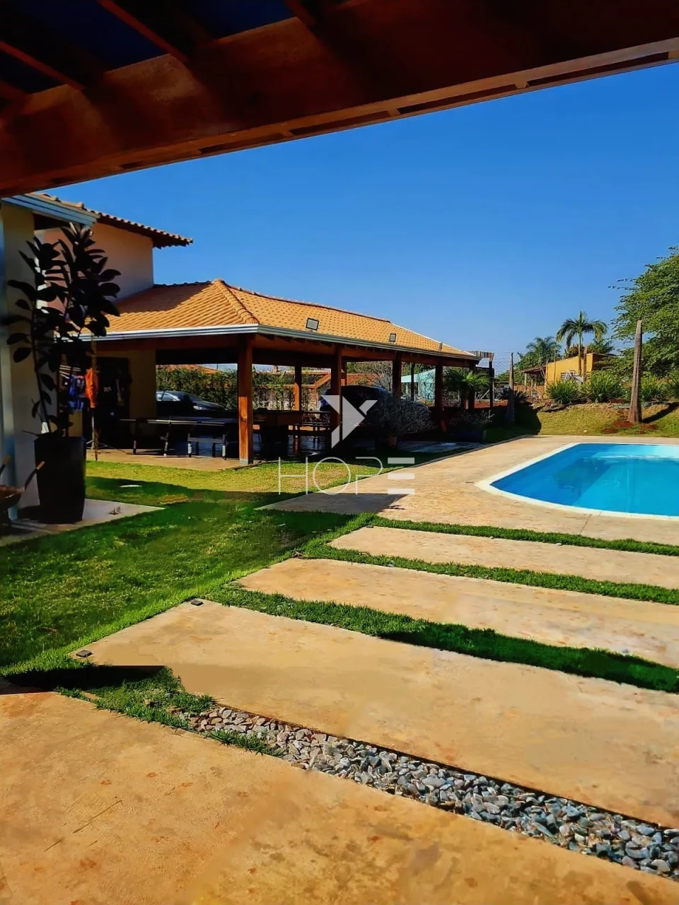 Imagens do imóveis Condomínio de Chácaras Itaúna - chácara à venda com 2500m² - 4 quartos - piscina - 8 vagas - Ibiporã PR