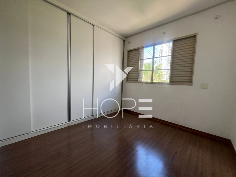 Imagens do imóveis Apartamento à Venda - 98 m² - Residencial Ilha do Sol - Região Central de Londrina PR - Sala Ampla com Sacada