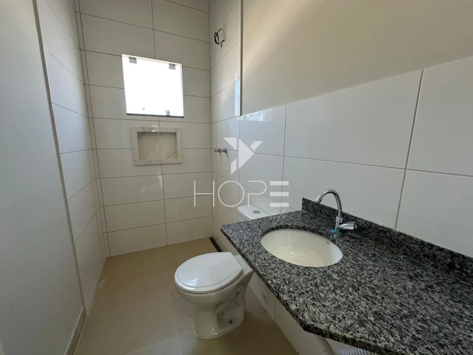 Imagens do imóveis Casa geminada à venda com 3 quartos (1 suíte) no Jardim Bandeirantes – Zona Oeste – Londrina/PR